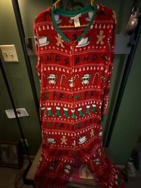 Friends Holiday Union Suit Size 2X Red Christmas Pajamas
